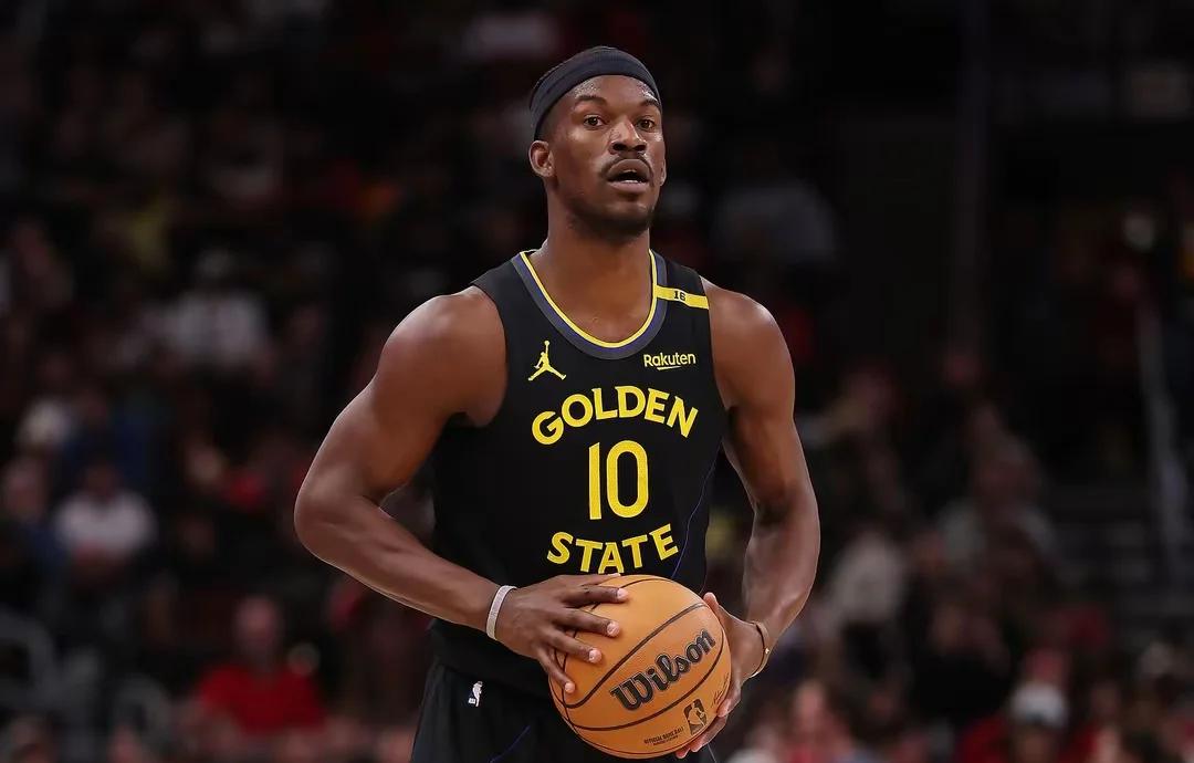 星空体育中国关于巴特勒连续十二场比赛得分超过领先优势明显，公牛不断突破！全场沸腾不已的信息