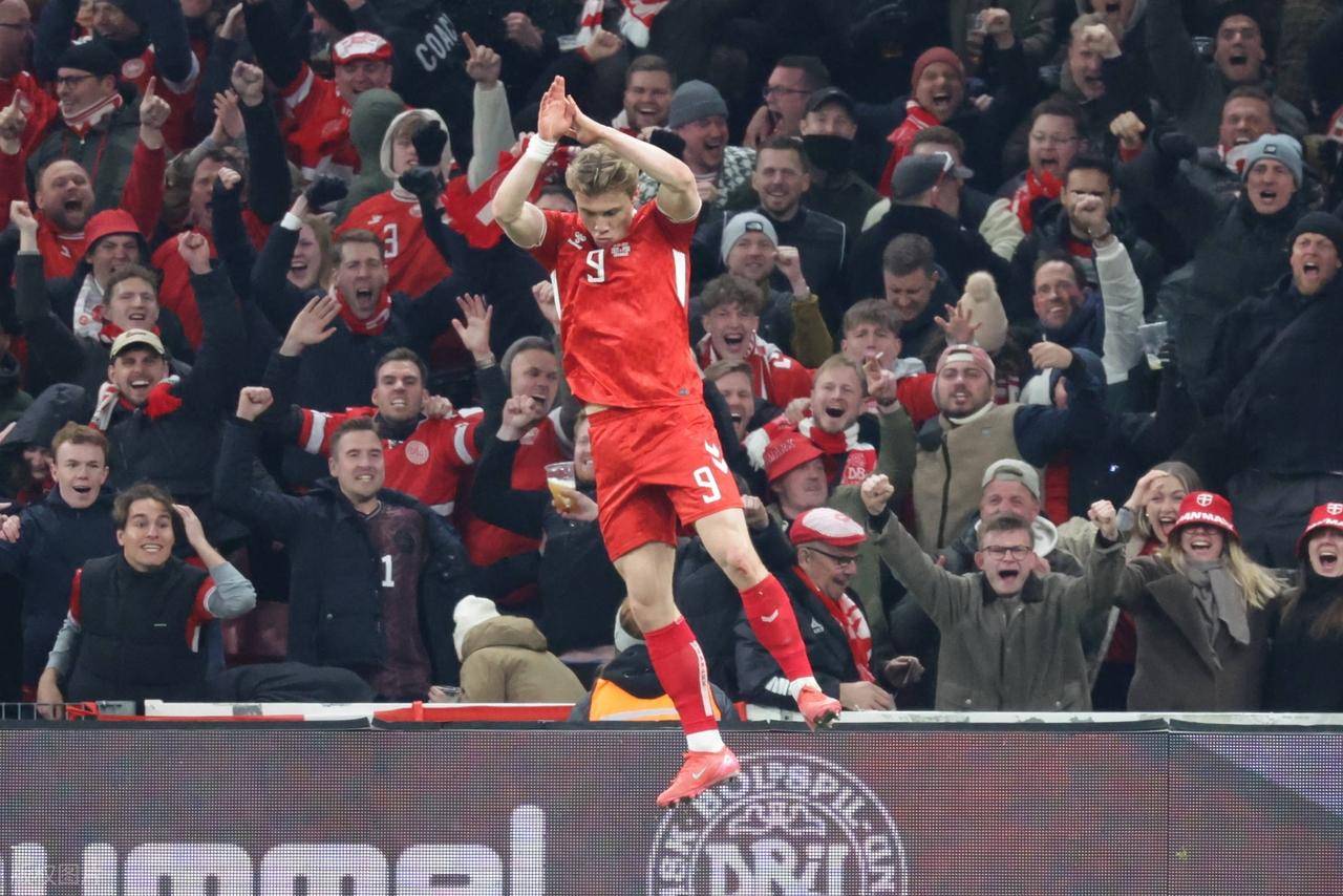 STAR SPORTS下载包含德布劳内赛事官方发布挺进下一轮新规，曼联争议不断！的词条