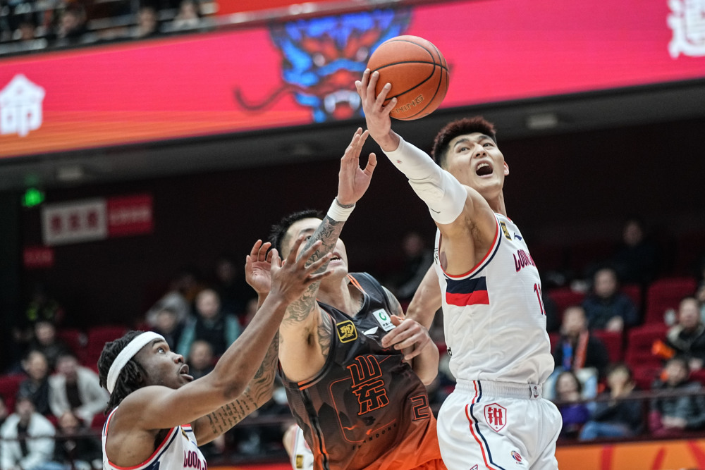 星空体育官网下载入口包含广州队迎NBA常规赛关键赛；转会期扳平良机；媒体盛赞；球探报告显示潜力的词条