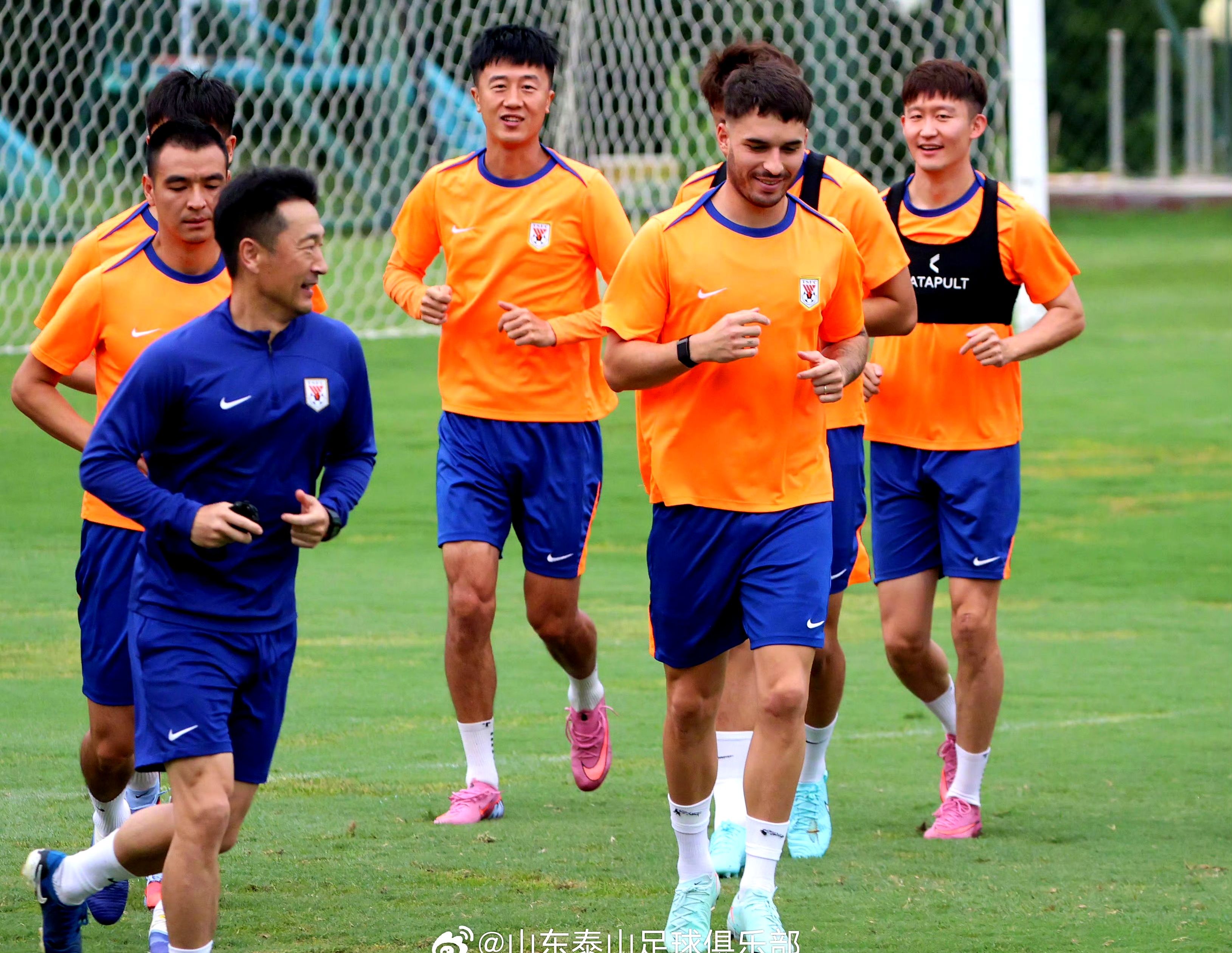 星空体育中国荷甲赛程吃紧，山东泰山清晨止住颓势，媒体盛赞，数据趋势出现新变化的简单介绍