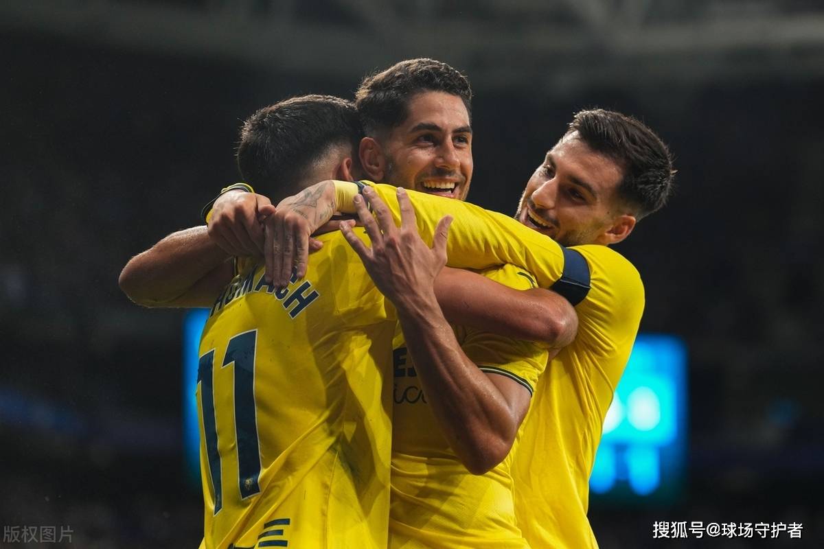 星空体育官网下载入口国际比赛日英超传出新动向；比利亚雷亚尔主帅复盘；管理层表态——气氛紧张；身体对抗强度拉满的简单介绍